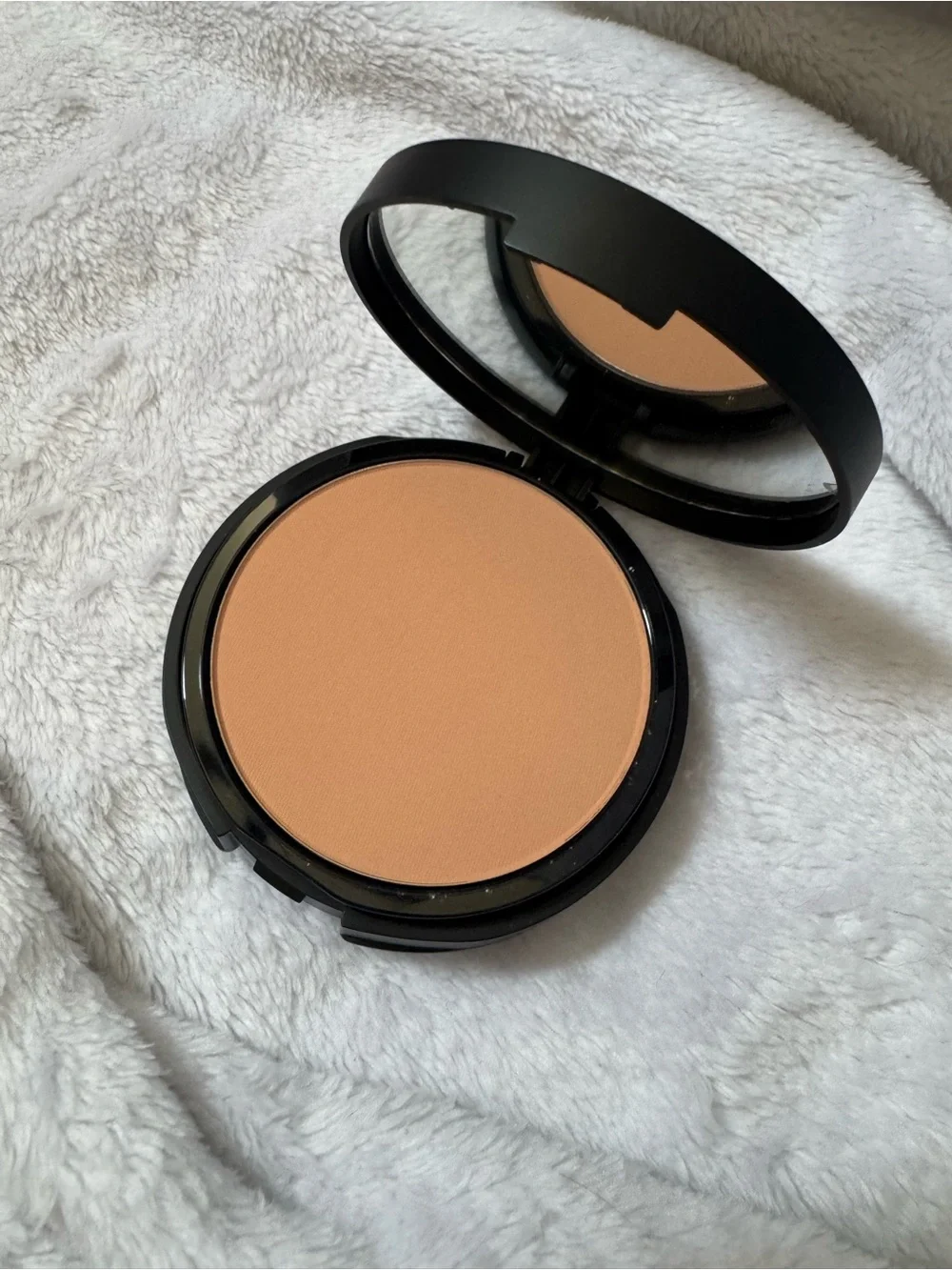 bareMinerals BarePro Powder Foundation FAIR 15 COOL - Beige